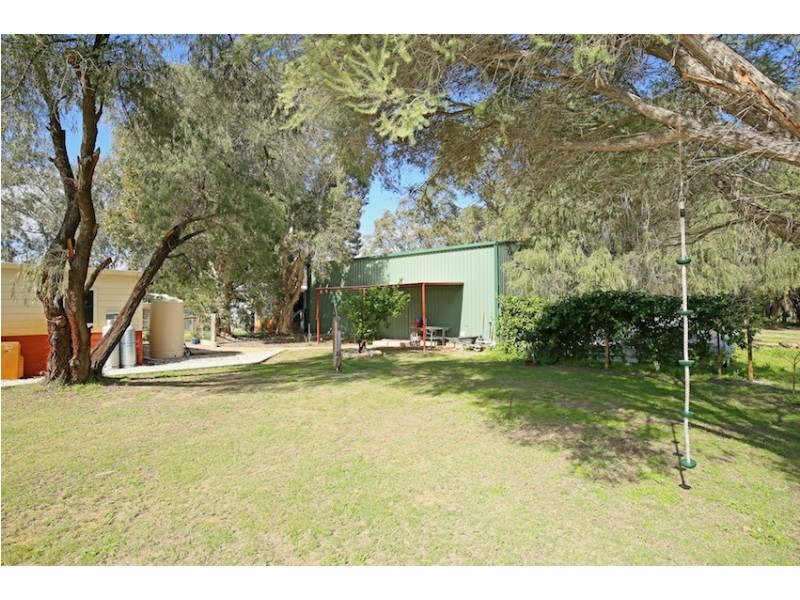 157 Greenwood Way, Barragup WA 6209