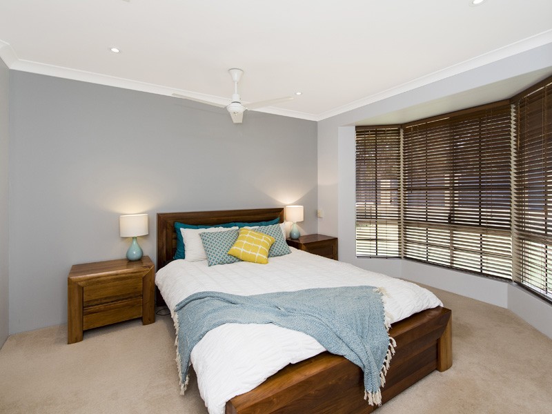 44 Floribunda Avenue, Halls Head WA 6210