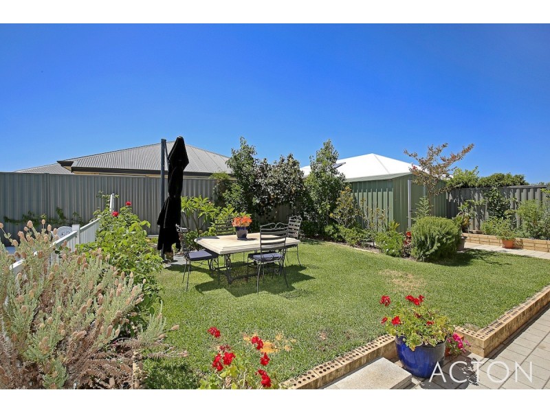 8 Purcell Gardens, South Yunderup WA 6208