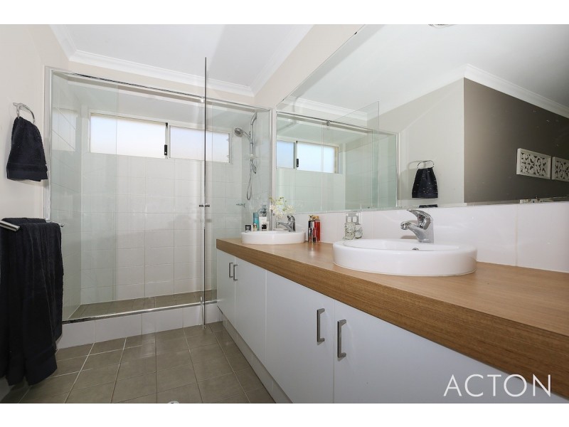 8 Purcell Gardens, South Yunderup WA 6208