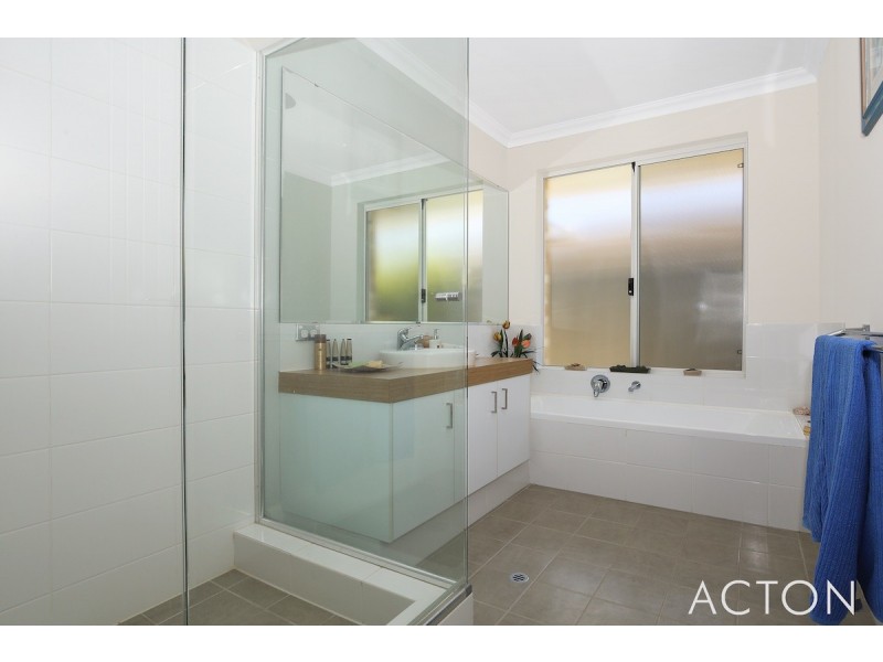 8 Purcell Gardens, South Yunderup WA 6208