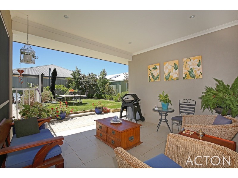 8 Purcell Gardens, South Yunderup WA 6208