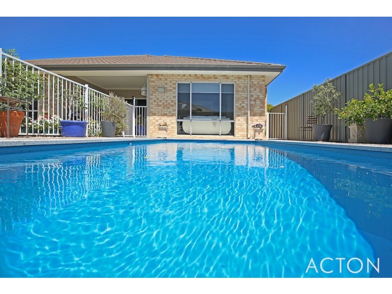 8 Purcell Gardens, South Yunderup WA 6208