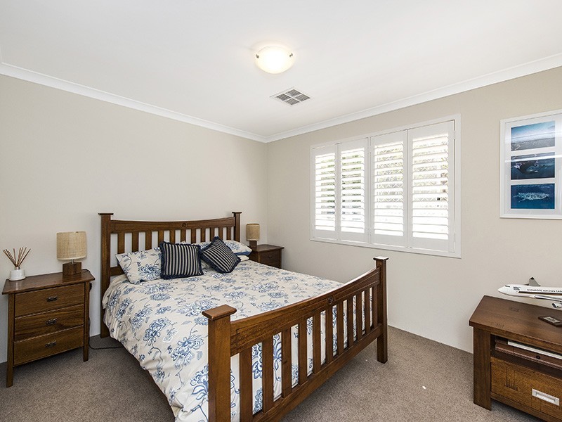 5 White Hill Road, Bouvard WA 6211