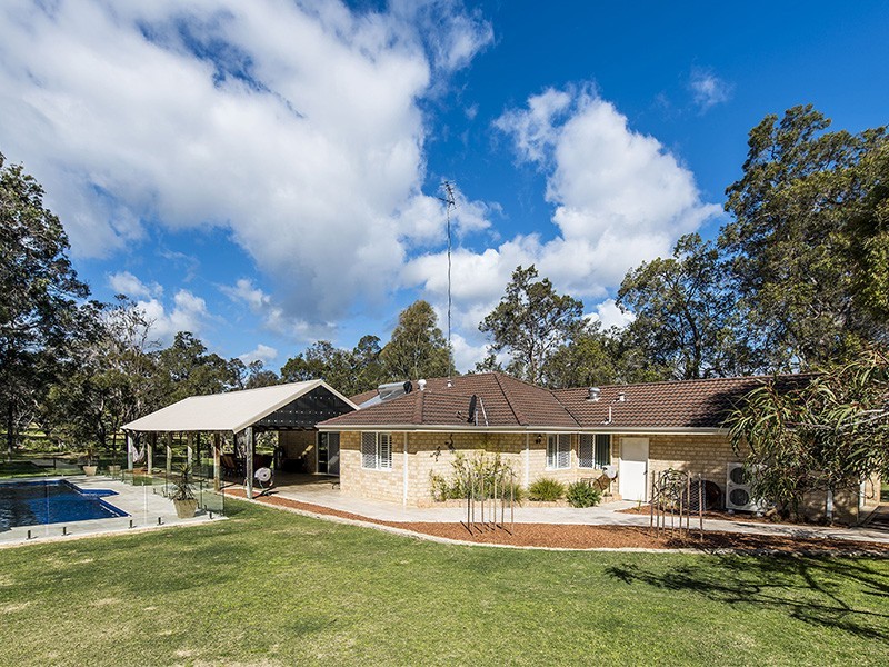 5 White Hill Road, Bouvard WA 6211