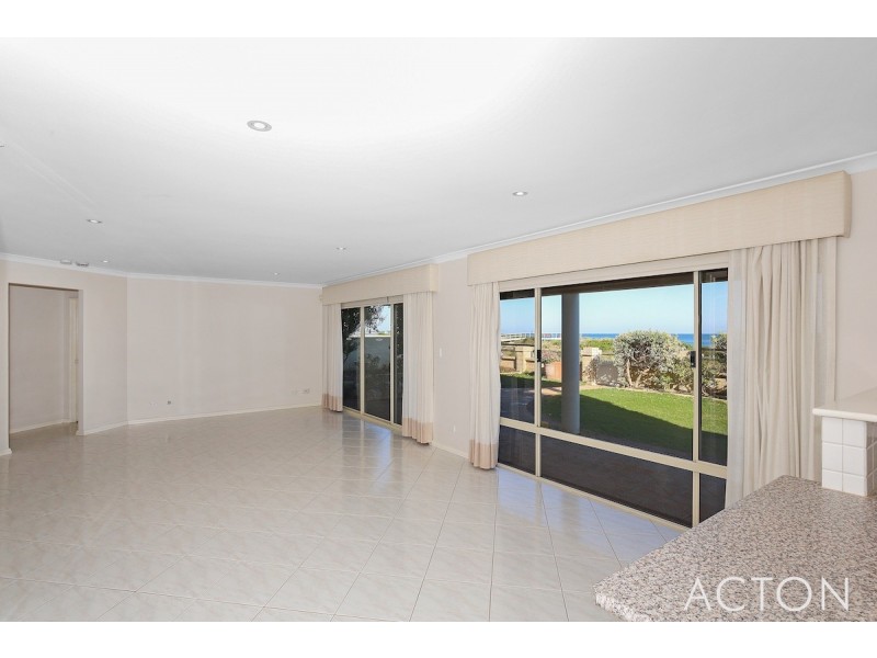 4 Ronsard Drive, San Remo WA 6210