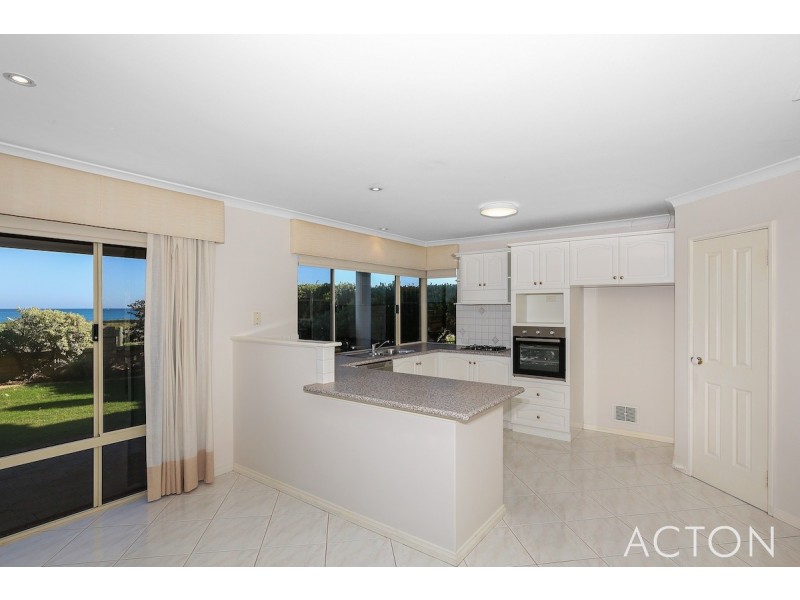 4 Ronsard Drive, San Remo WA 6210