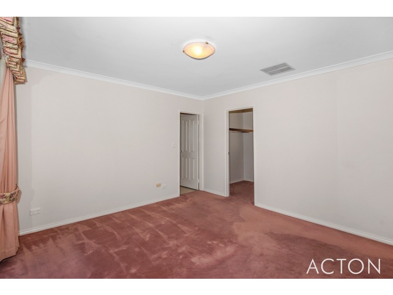 4 Ronsard Drive, San Remo WA 6210