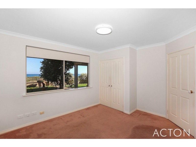 4 Ronsard Drive, San Remo WA 6210