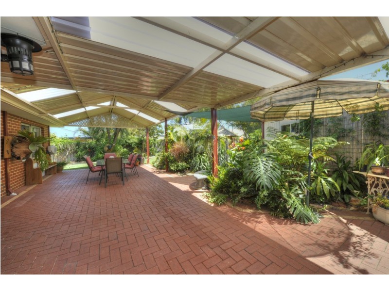 6 Napier Close, Halls Head WA 6210