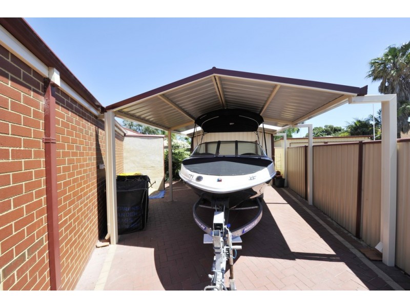 6 Napier Close, Halls Head WA 6210