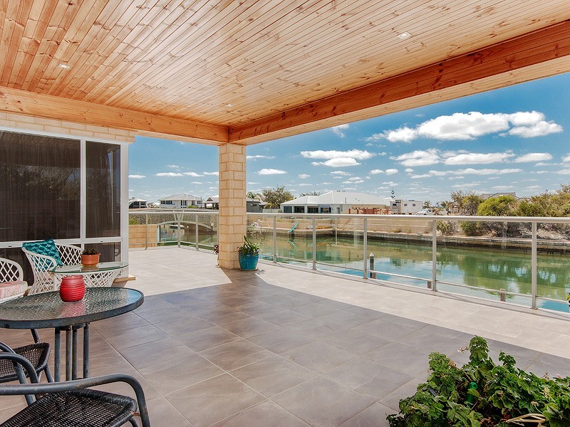 59 Queen Parade, Wannanup WA 6210