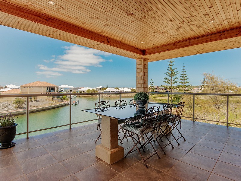 59 Queen Parade, Wannanup WA 6210