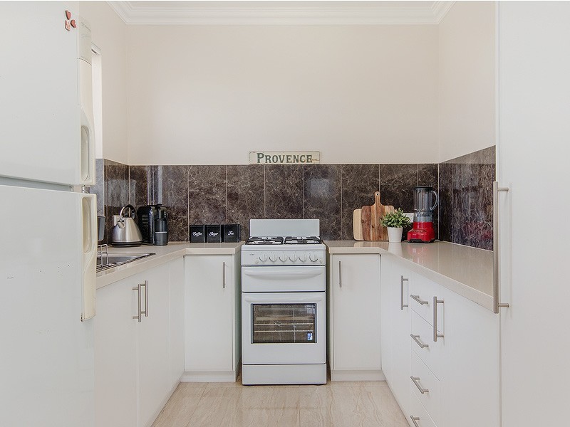 59 Queen Parade, Wannanup WA 6210