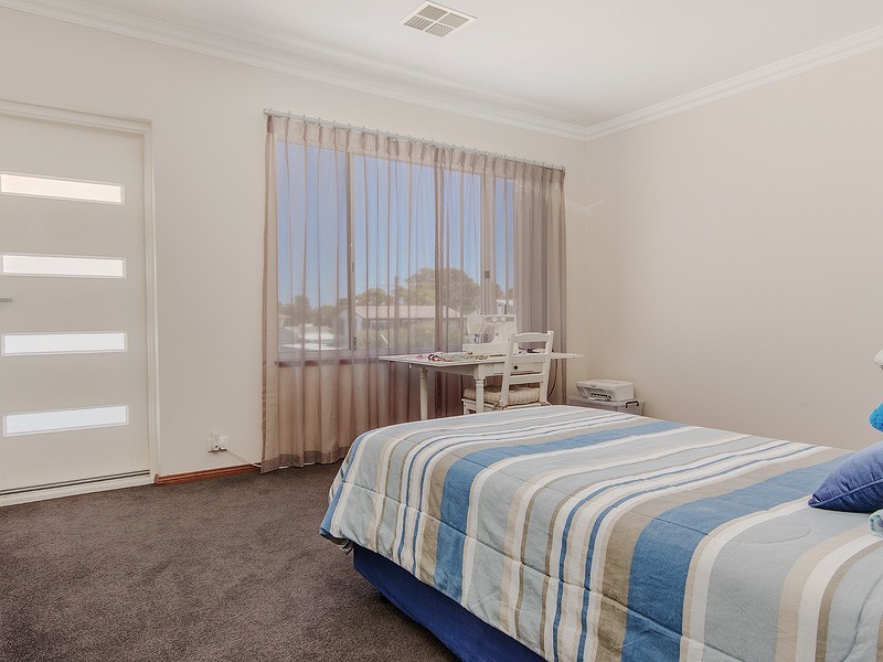 59 Queen Parade, Wannanup WA 6210