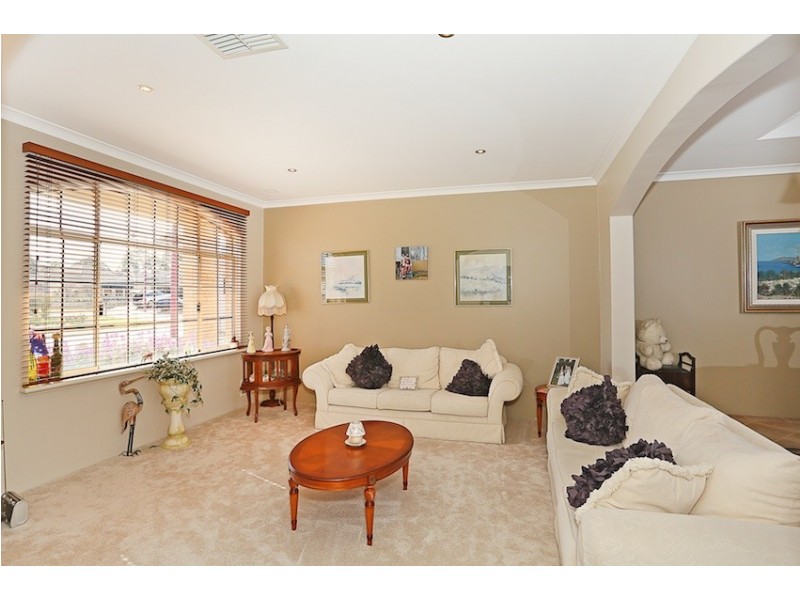 17 Fairborn Retreat, Meadow Springs WA 6210