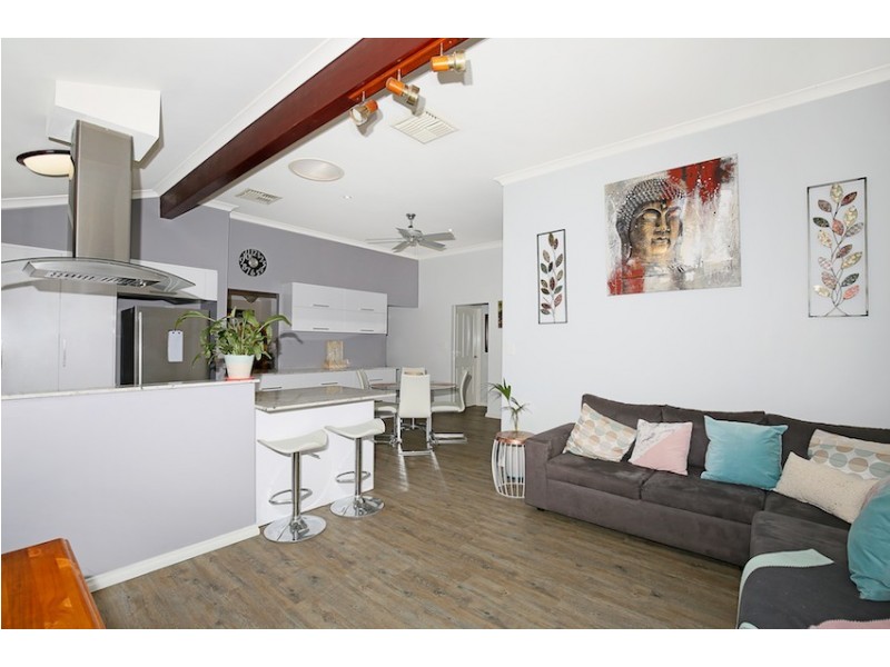 26 Waterville Retreat, Meadow Springs WA 6210