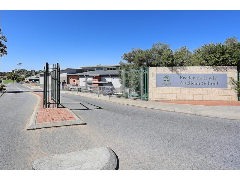 26 Waterville Retreat, Meadow Springs WA 6210