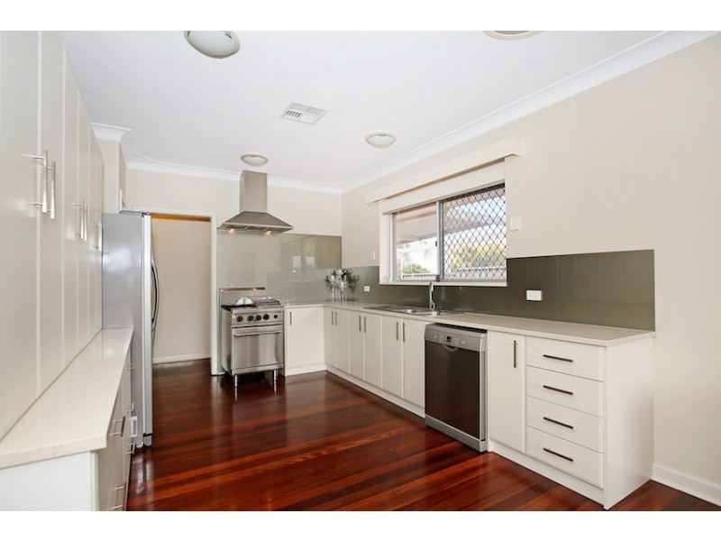 7 Comet Street, Dudley Park WA 6210
