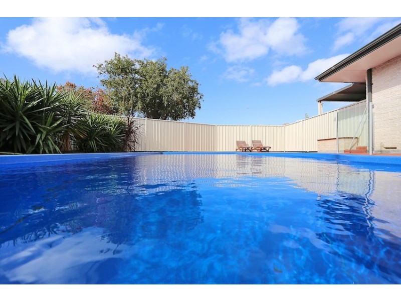 7 Comet Street, Dudley Park WA 6210