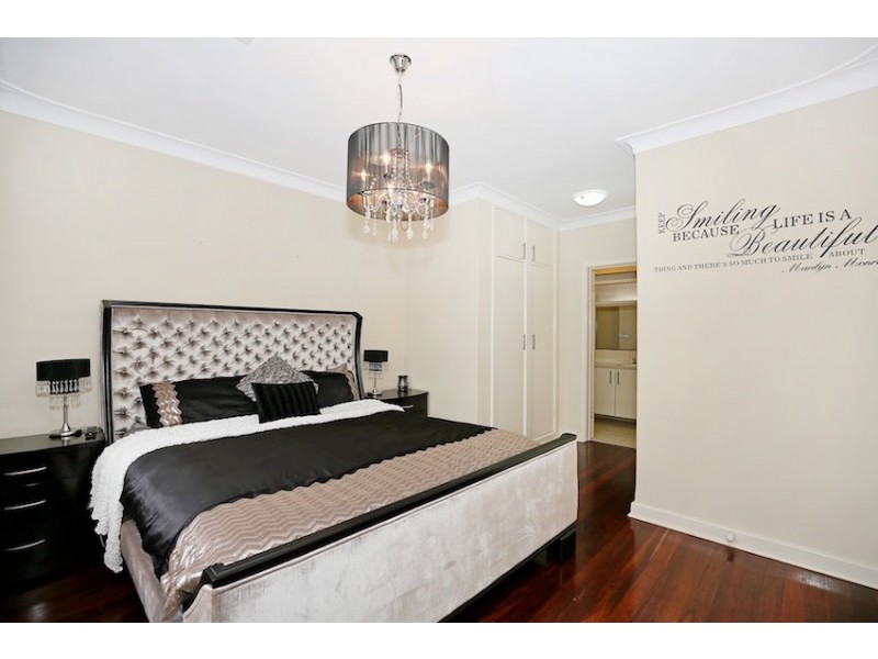 7 Comet Street, Dudley Park WA 6210