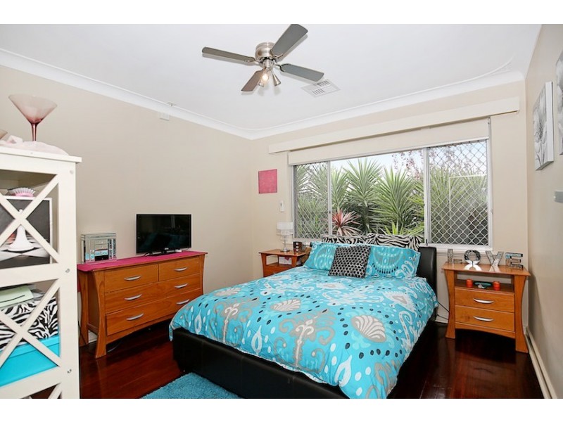 7 Comet Street, Dudley Park WA 6210