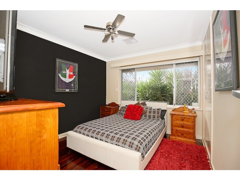 7 Comet Street, Dudley Park WA 6210