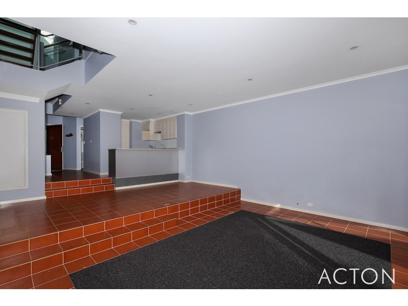 1/10 Waterside Drive, Dudley Park WA 6210