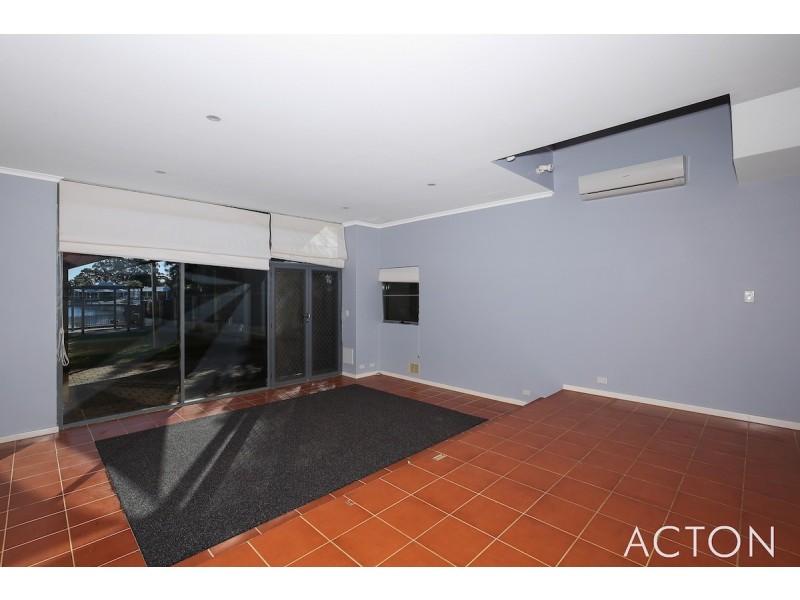 1/10 Waterside Drive, Dudley Park WA 6210