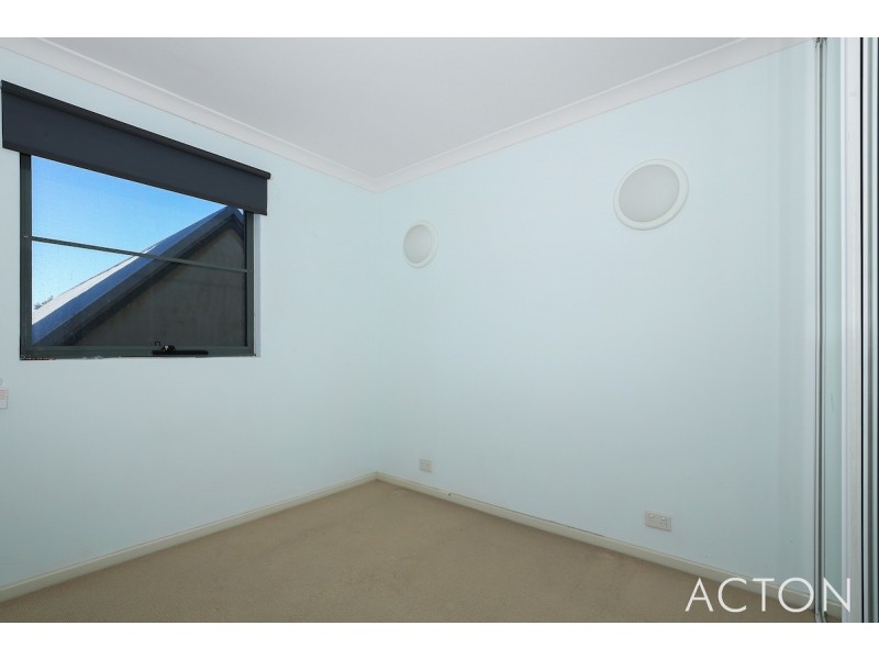 1/10 Waterside Drive, Dudley Park WA 6210