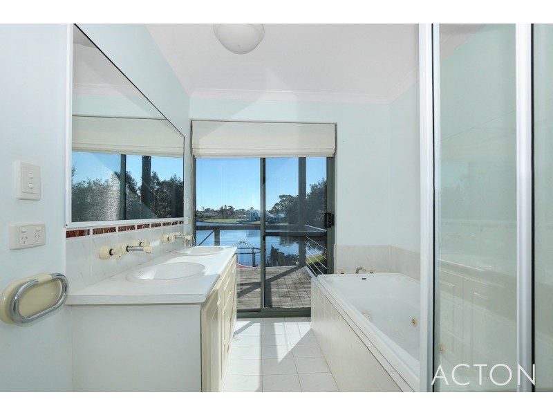 1/10 Waterside Drive, Dudley Park WA 6210