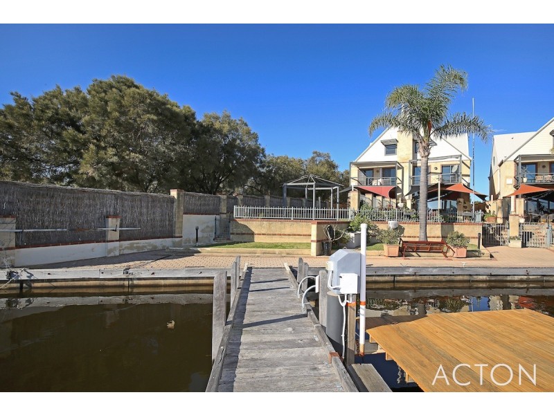 1/10 Waterside Drive, Dudley Park WA 6210