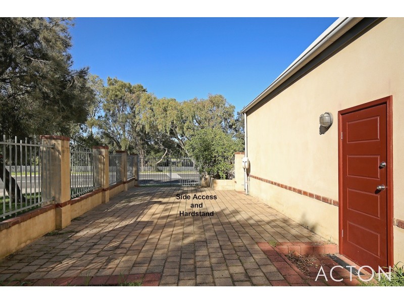 1/10 Waterside Drive, Dudley Park WA 6210