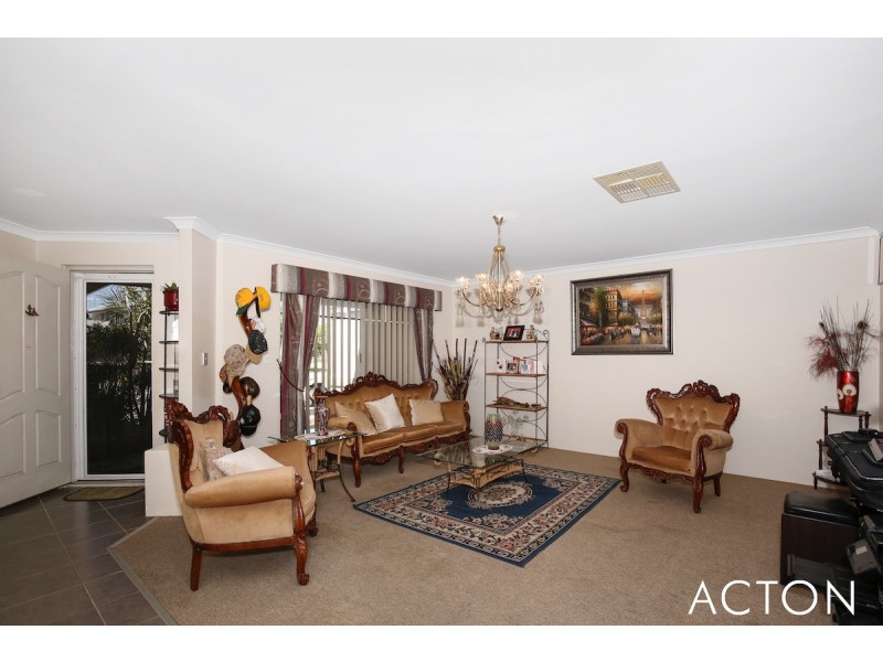 83 Meadow Springs Drive, Meadow Springs WA 6210