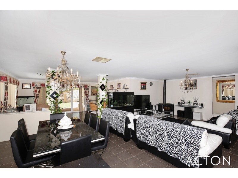 83 Meadow Springs Drive, Meadow Springs WA 6210