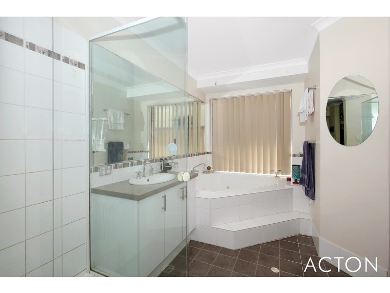 83 Meadow Springs Drive, Meadow Springs WA 6210