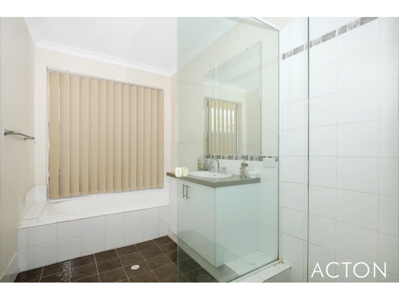 83 Meadow Springs Drive, Meadow Springs WA 6210