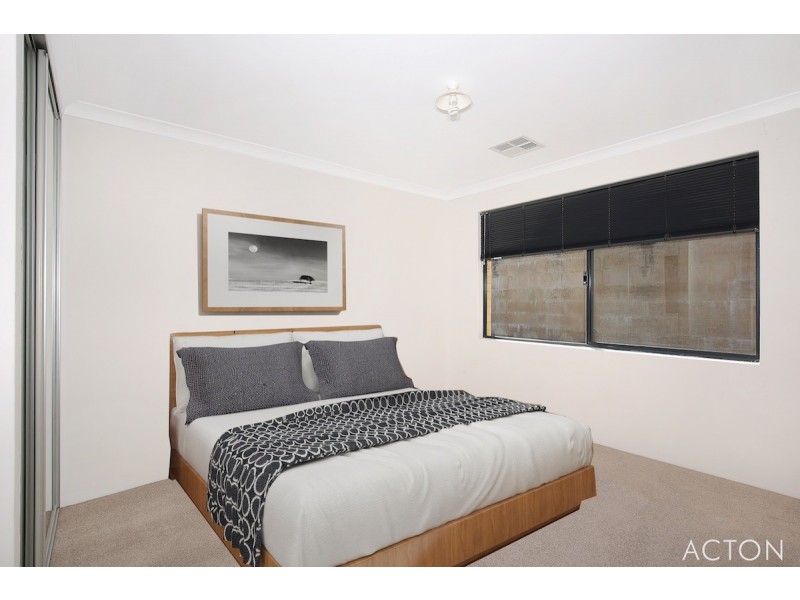 12 Benooka Grange, Lakelands WA 6180