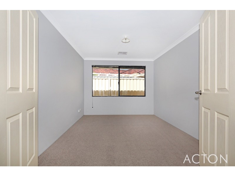 12 Benooka Grange, Lakelands WA 6180