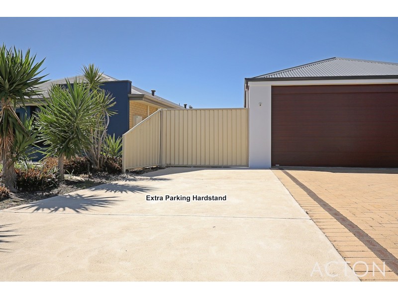 12 Benooka Grange, Lakelands WA 6180