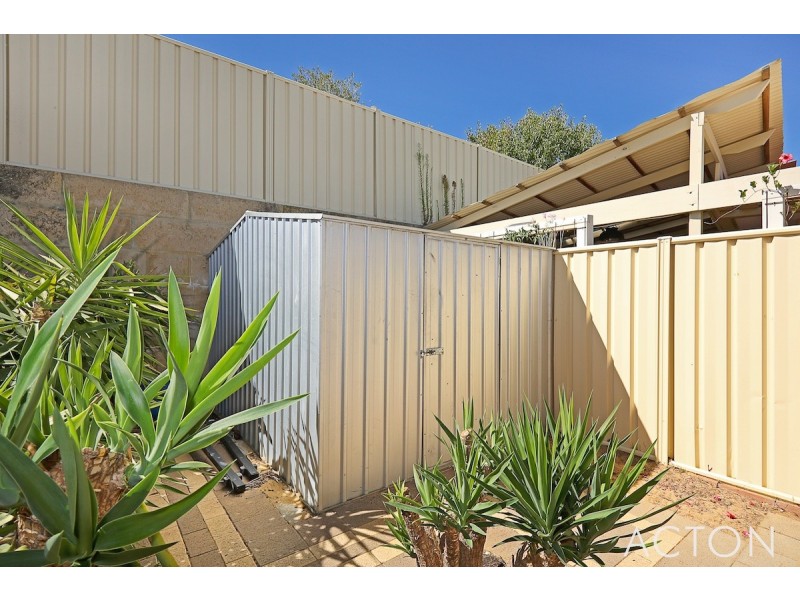 12 Benooka Grange, Lakelands WA 6180