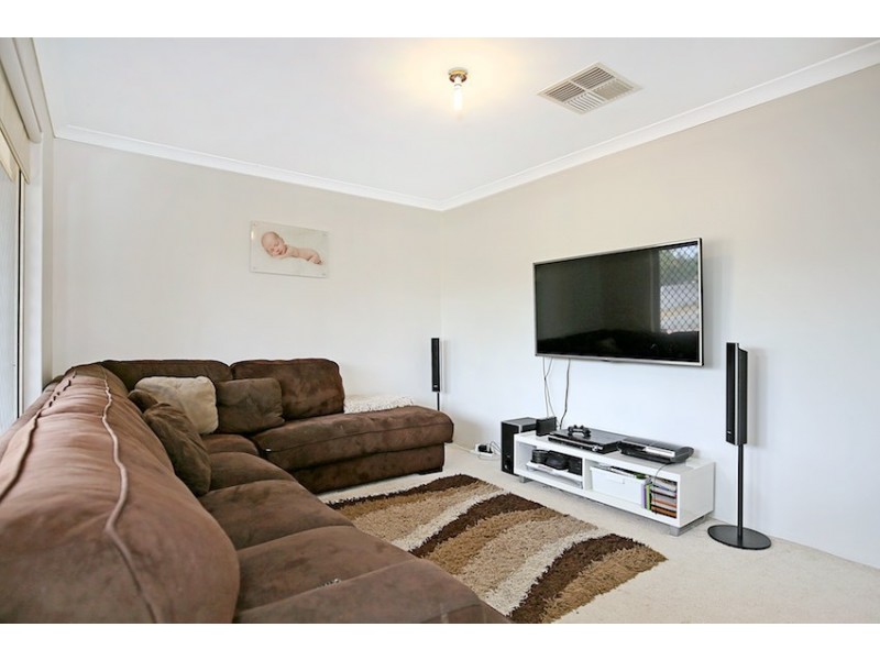 5 Castleward Place, Erskine WA 6210