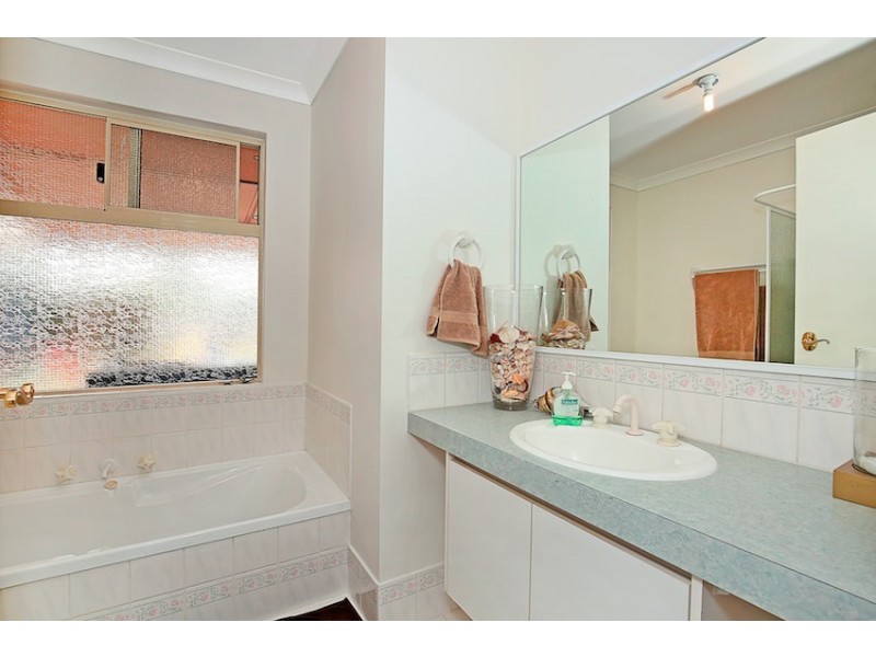 5 Castleward Place, Erskine WA 6210