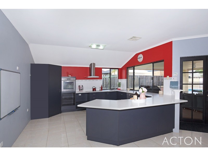 3 Lutea Road, Halls Head WA 6210