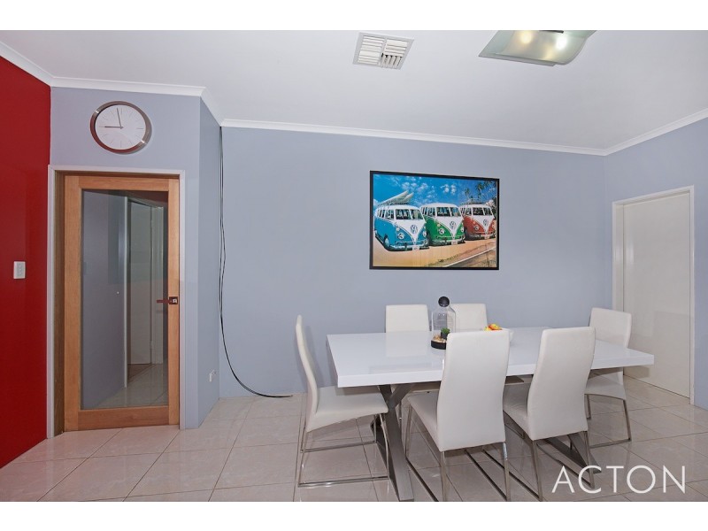 3 Lutea Road, Halls Head WA 6210