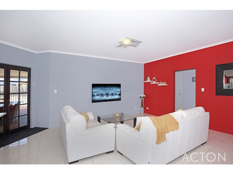 3 Lutea Road, Halls Head WA 6210