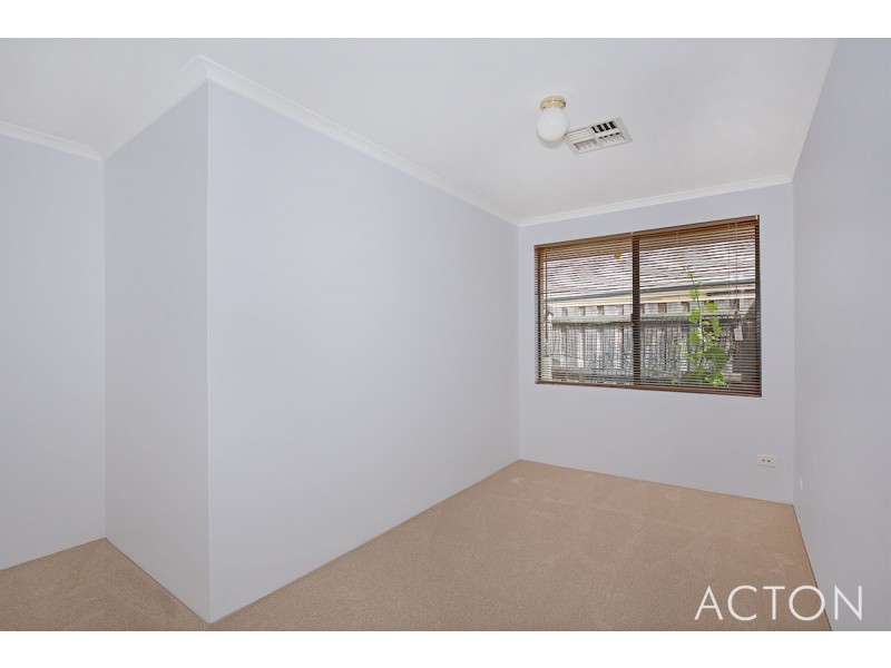 3 Lutea Road, Halls Head WA 6210
