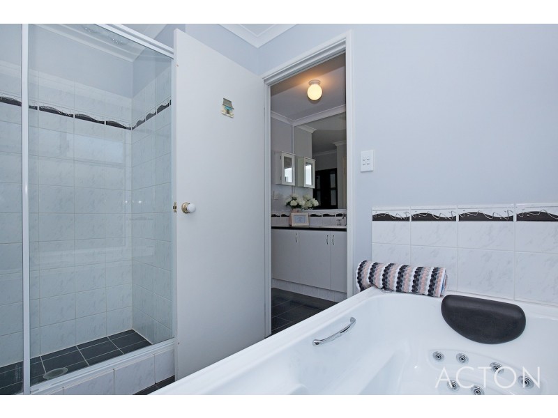 3 Lutea Road, Halls Head WA 6210