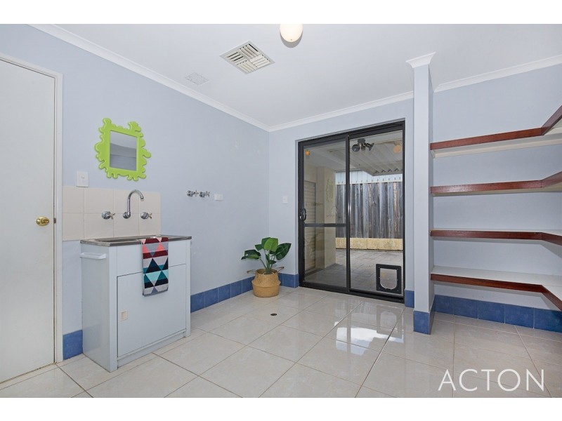 3 Lutea Road, Halls Head WA 6210