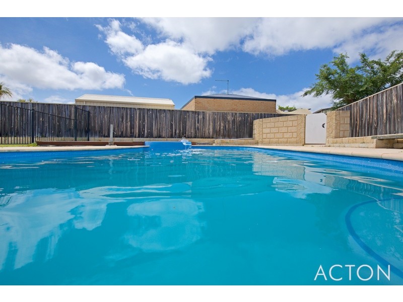 3 Lutea Road, Halls Head WA 6210